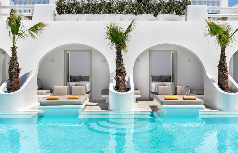 LUXURY SWIM-UP SUITE